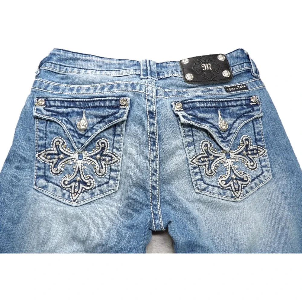 Miss Me Women Capri Jeans 28 Blue Denim Embellished Cross Flap Pocket Rhinestone